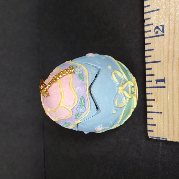 Easter Pop-Up Egg Ornament "Chick" - Picture 3 of 5